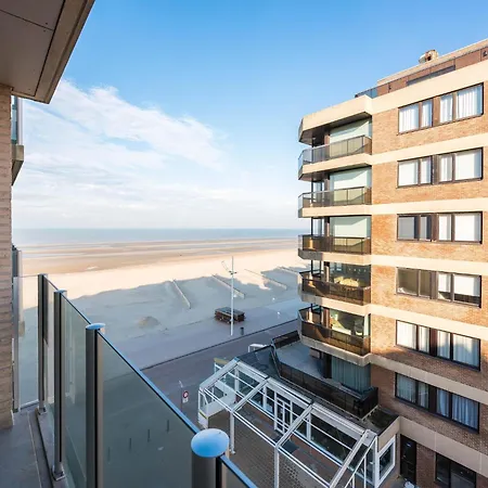 아파트 With Sea View And Balcony In Belgium, Cleaning Included
