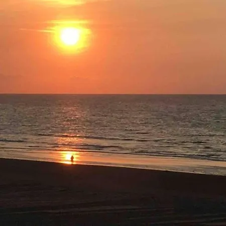 With Sea View And Balcony In Belgium, Cleaning Included *
